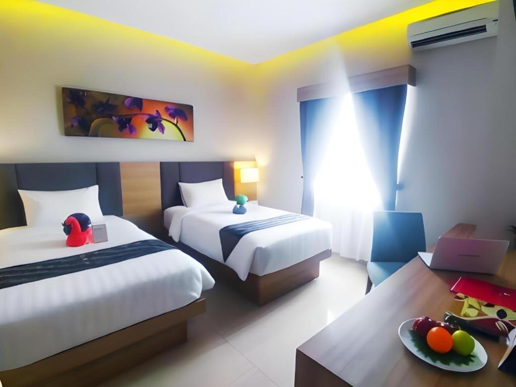 Orchardz Hotel Gajah Mada Pontianak Exterior foto